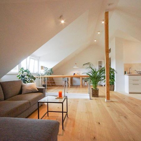 Modernes Und Helles Apartment Im Loft Stil Хайделберг Екстериор снимка